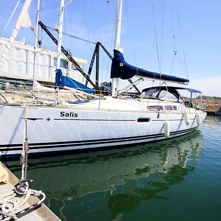 Botel Salis - Jeanneau 39i Lisbon